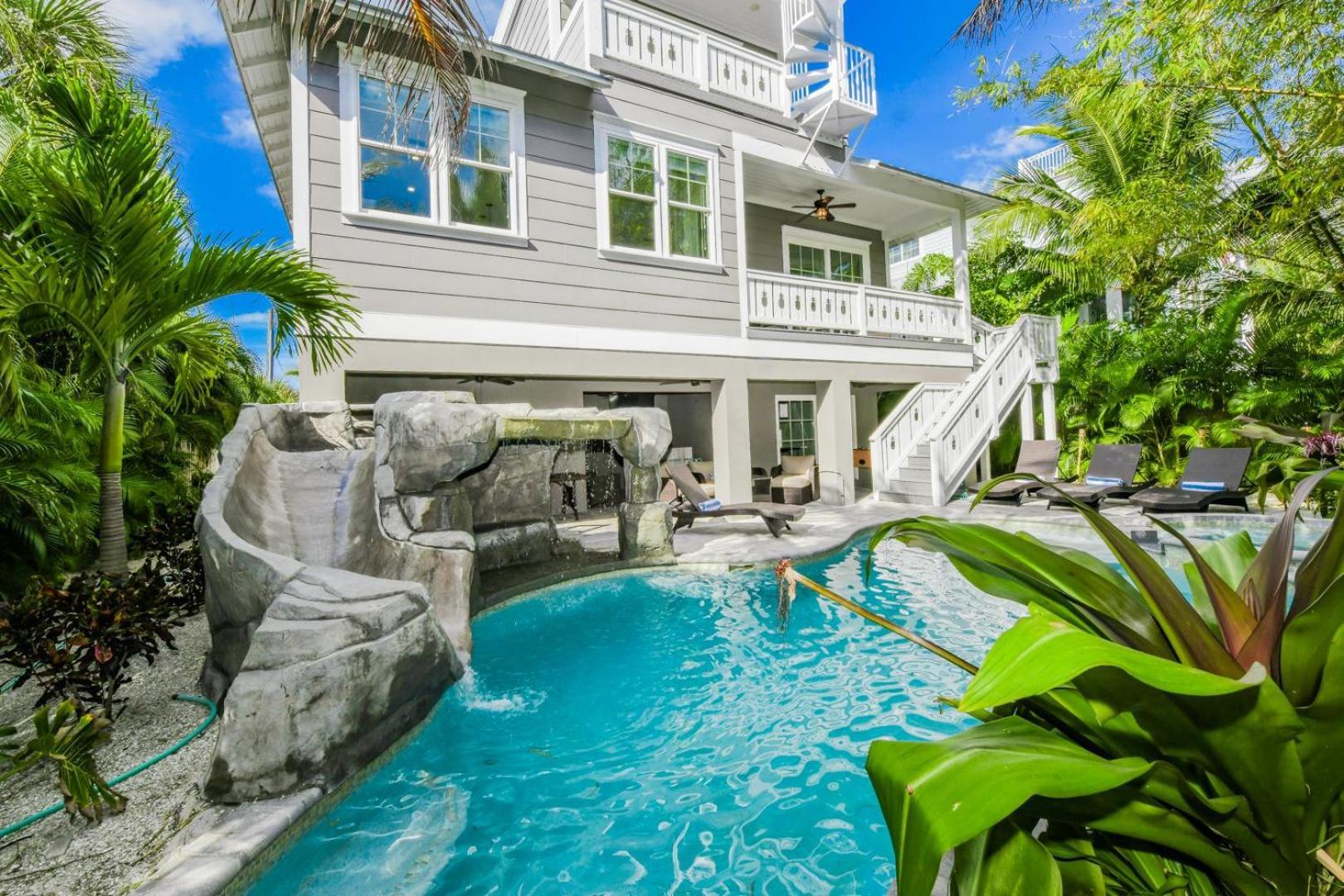 Pineapple Paradise Holmes Beach Exterior photo